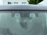 【デュアルカメラブレーキサポート】フロントガラス上部に設置された2つのカメラで前方の車両や人物を検知し、衝突を回避できないと判断した場合に衝突被害軽減ブレーキが作動。衝突を回避または軽減します☆