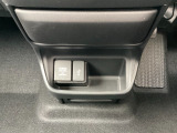 USB機器などの外部機器の接続が可能です。