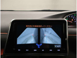 スマートキー付きです。スマートキーとは鍵を車に差し込まなくても、ドアノブを触ったりするだけで、ドアロックを解錠できます。これが凄く便利なんですよ。