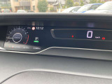◆◆◆優れた視認性とデザイン性を兼ね備えたファインビジョンメーターを採用。瞬間燃費・平均燃費表示とともに燃費を意識した丁寧な走りをサポートします。