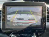 バックカメラは車庫入れの苦手な方の味方です。