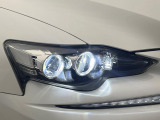 【LEDヘッドライト】悪天候や夜間走行時も良好な視界を確保し安心して運転できる高輝度LEDヘッドライトを装備!点灯速度が早く、消費電力も抑えられています。