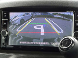 【バックモニター】車をバックさせる際に後方の様子をカーナビのモニターで確認。バック駐車を安全にスムーズに行うことができます!