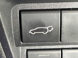 【パワーバックドア】スマートキーや運転席のボタンを押すだけでリアゲートが自動で開閉します!荷物を持っている時や、高い位置にあるバックドアを閉める際に便利な機能です♪