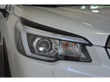 LEDヘッドライトで夜間の運転も安心です