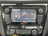 [アラウンドビューモニター]車両を上から見たようなカメラで周りの障害物などが一目瞭然!駐車が苦手な方でも、らくらく駐車♪