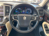 【純正革巻きステアリング】上質な革を使用することで、手にしっかり馴染みとても運転しやすいハンドルです♪