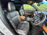 運転席シート廻りは使用感も少なく、良好な状態となっています。丁寧に使われていたことがよくわかりますね。