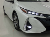 フォグランプ装着車です。暗い夜道の車両前方を明るく照らします