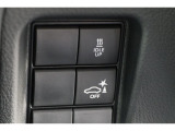 ■衝突回避支援機構■自動車に搭載したレーダーやカメラからの情報をコンピュータが解析し、運転者への警告やブレーキの補助操作などを行います。事故予防に!