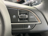 【アダプティブクルーズコントロール】高速道路での長距離走行が楽に!!自動で速度を保つクルーズコントロールが、衝突軽減システムと連携し、前方の車両を感知して車間を保つように速度調節してくれます!!