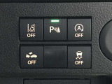 運転席回りのスイッチで安全装備のON/OFFも簡単に!