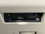 ETC車載器搭載しております。高速道路も料金支払いレーンに並ばず通過でき、とても便利です。ETCカードもお車購入時に入会する事ができます。お気軽にお問い合わせ下さい。
