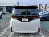 全てのクルマにロングラン保証が付いています。メーカー・年式問わず、全てのクルマに走行距離無制限の1年間無料保証。 (※改造車や特殊車両には、一部対象外となる場合がございます。)更にプラス1年または2年