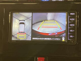 【バックカメラ】あると便利なバックカメラ装備!駐車時に後方がリアルタイム映像で確認できます。立体駐車場や夜間の車庫入れ時に大活躍!運転スキルに関わらず、今や必須となった装備ですね♪