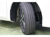 タイヤサイズ 175/55R15。