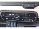 フルオートエアコンを装備!暑い日や寒い日の車内を快適にします。