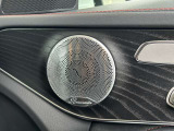メルセデス・ベンツの定める厳しい基準をクリアしたお車のみをご案内させて頂きます。納車前整備はメーカー規定に基づき100項目以上にも及ぶ点検を熟練のメカニックによって行いご納車させて頂きます。