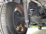 お車を安心してお乗りいただく為には、足回りの定期点検が欠かせません。サービスサポート(有償保証)では無料点検もご提供しており、安心のカーライフをお過ごしいただけるサポート体制が整っています。