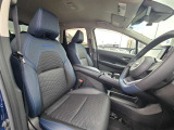 体にフィットし運転する楽しさを感じられるシートです