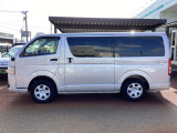 カープレシャスではご納車後もお客様に安心しておクルマにお乗り頂くため、【2か月又は2,000km】の保証をお付けしております!当社は保証金額をお支払い総額に含ませていただいております!