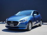 世界統一名称の『MAZDA2』となったコンパクト。「Be a Driver」のスローガンのもと、最適なドライビングポジションを提供できる室内空間と思い通りの走行性能を持った、クラスを超えたお車です!