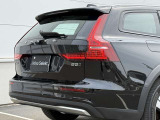 ◆バック/万が一を考え、安全性を重視する方に選ばれているVOLVO車。ドアを開閉するとその重み・厚みに驚くはず