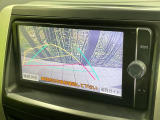 【バックカメラ】駐車時に後方がリアルタイム映像で確認できます。大型商業施設や立体駐車場での駐車時や、夜間のバック時に大活躍!運転スキルに関わらず、今や必須となった装備のひとつです!