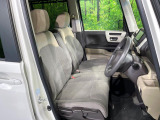 運転席シート廻りは使用感も少なく、良好な状態となっています。丁寧に使われていたことがよくわかりますね。