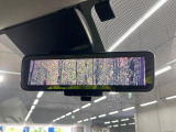 【デジタルインナーミラー】後席の大きな荷物や同乗者で後方が確認しづらい時でも安心!カメラが撮影した車両後方の映像をルームミラー内に表示。クリアな視界で状況の確認が可能です!