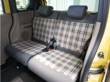 【セカンドシート】ゆったり快適に座っていただけますので、楽しくドライブに参加できます。