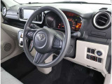 高いホールド性で運転姿勢が安定します。長距離ドライブでも疲れにくいのが魅力です。快適なドライビングライフをお送りください♪