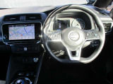 リーフの運転席周りです。