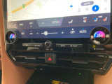 デュアルエアコンとは、運転席と助手席で、個別に温度設定ができる機能です。気温の感じ方は、人それぞれ違うもの。乗る人に優しい機能ですね。