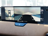 360&deg;ビューモニターを搭載しています。パーキングセンサーと合せてお使いいただくことで、安全、安心にお車の取り回しを行っていただけます。