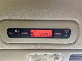 【リアオートエアコン】広い後部座席には必須の機能!風量や温度を自動で調整し前席と同様な車内環境にしてくれるリアオートエアコンを装備。夏の暑さも冬の寒さもストレスなく快適にお過ごしいただけます♪