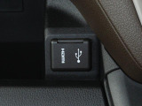 USB&HDMI差し込みあります。