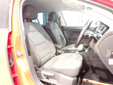 清潔で広々した座席です!是非、現車を見て体感してみてください。