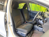 運転席シート廻りは使用感も少なく、良好な状態となっています。前オーナー様が丁寧に使っていたことがよくわかりますね。