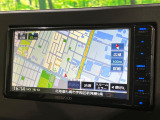 【ナビゲーション】目的地までしっかり案内してくれる使いやすいナビ。Bluetooth接続すればお持ちのスマホやMP3プレイヤーの音楽を再生可能!毎日の運転がさらに楽しくなります!!