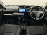 使用感の少ないキレイな車内!車内には若干ですが「材木屋さん」のようなにおいがあります。