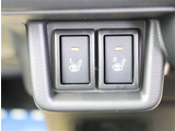 お車選びをお楽しみ頂けるよう、在庫車の展示スペースを十分に確保しております。