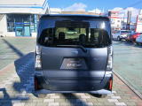 全てのクルマにロングラン保証が付いています。メーカー・年式問わず、全てのクルマに走行距離無制限の1年間無料保証。 (※改造車や特殊車両には、一部対象外となる場合がございます。)更にプラス1年または2年