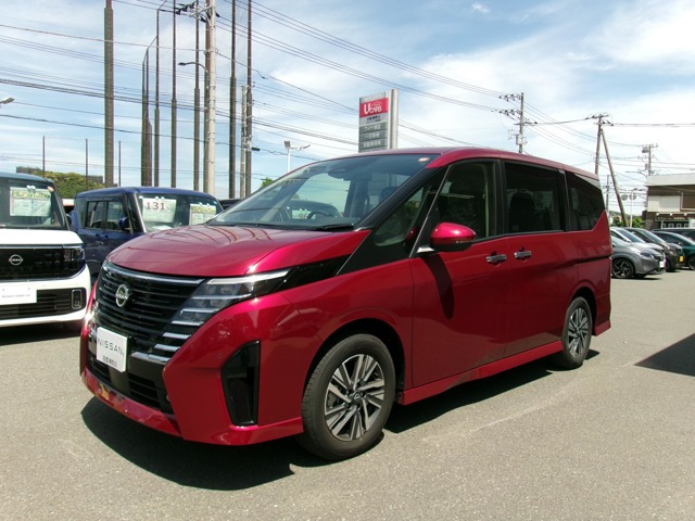 セレナ 1.4 e-POWER ハイウェイスターV 