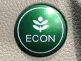 ★ECONスイッチ★ エコドライブを加速しよう!スイッチをONにすると、運転の仕方によるロスを抑え込み燃費をよくするようクルマが頑張ります(*^ー^*)燃費向上にチャレンジ♪