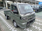 トヨタの中古車には3つの安心をセットにしています。1トヨタ認定検査員による車両状態の評価。2まるまるクリーニングによる内外装のクリーニング。31年間走行距離無制限の安心保証(無料)。