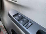 ☆クルマ買ったらエンジンオイル無料のテクノオートリアルです。納車時より走行距離4000キロ又は6ヶ月に一回のペースでご来店していただければ、エンジンオイル交換が無料です!工賃・オイル代金が0円!