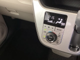 オートエアコンで、毎日のドライブを快適に。温度、風量を自動で調整し、理想的な車内環境を提供します。