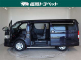 両側パワースライドドア付きだから、狭い駐車スペースなどでの 乗り降りラクラク!小さなお子さまのいるご家庭には嬉しい装備。