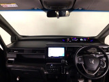 【前方視界】開放的な前方視界!運転がしやすく疲れにくいです♪窓が大きく、見通しがとっても良いおクルマですよ♪